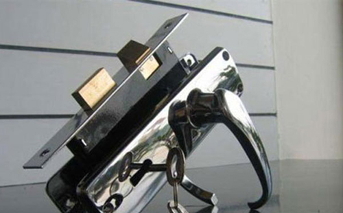 云巖區配車鑰匙（附近開鎖）